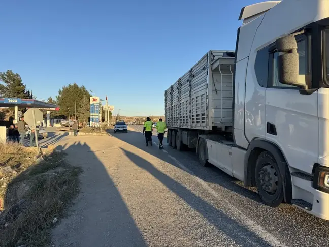 Adıyaman'da Tır Çarpan Yaya Hayatını Kaybetti