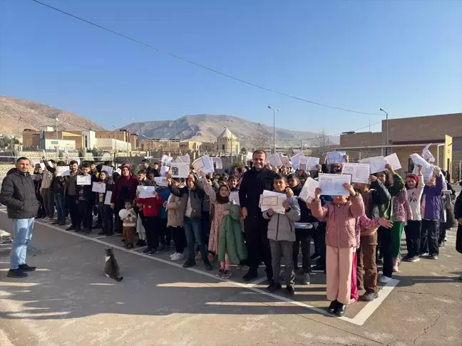 Hasankeyf'te Karne Dağıtım Töreni Düzenlendi