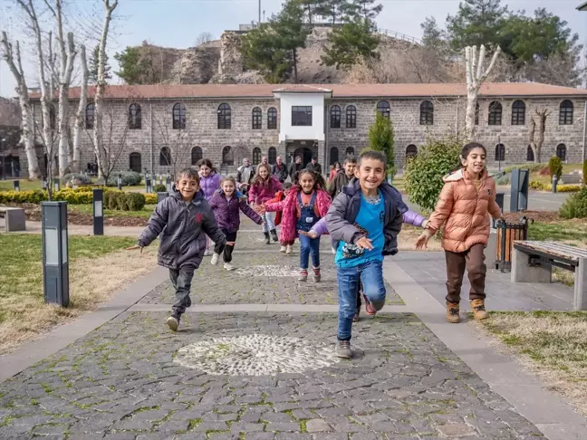 Öğretmenin Projesiyle Kırsaldaki Öğrencilerin Hayalleri Gerçekleşti