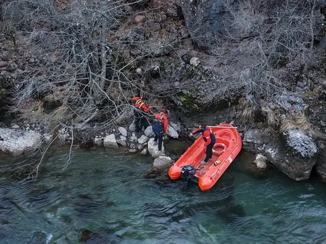 Tunceli'de Hasta Yaban Keçisi Kurtarıldı