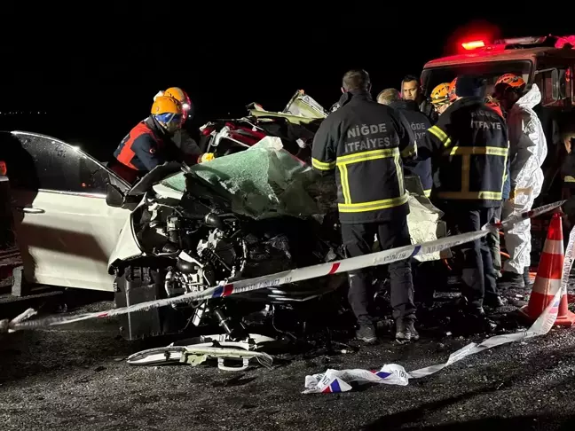 Niğde'de Trafik Kazası: 2 Ölü, 1 Yaralı