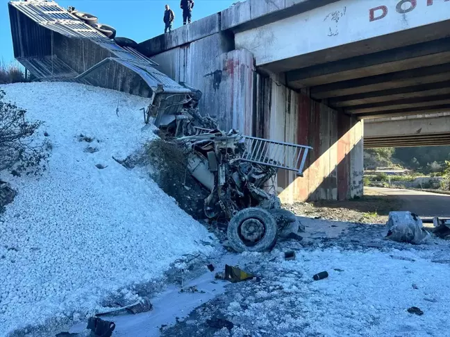 Dörtyol'da Feci Kaza: 1 Ölü, 2 Yaralı