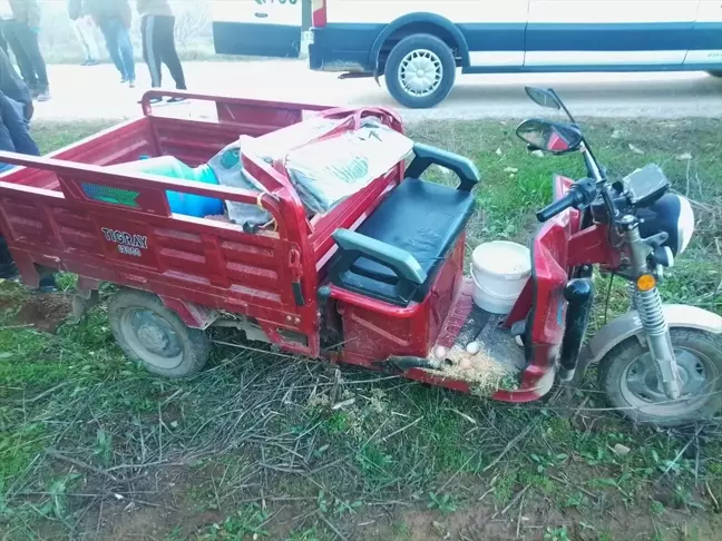 İzmir'de Elektrikli Motosiklet Kazası: 2 Kız Kardeş Hayatını Kaybetti