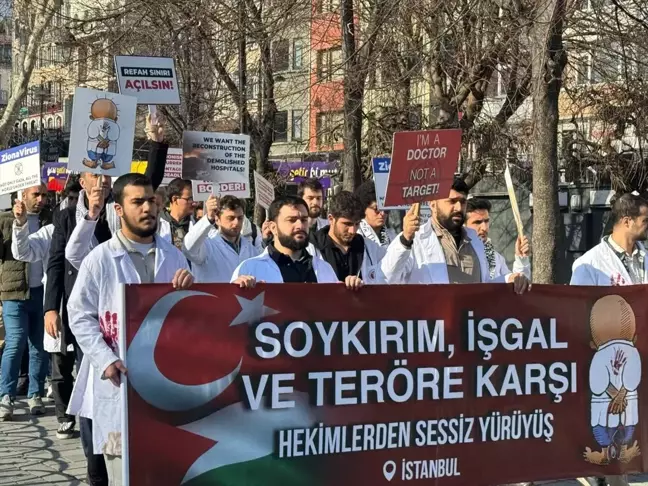 Hekimlerden Gazze Saldırılarına Karşı Sessiz Yürüyüş