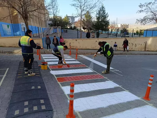 Mardin'de Okul Bölgelerinde Trafik Güvenliği Artırılıyor