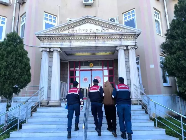 Didim'de Göçmen Kaçakçılığı Operasyonu: 36 Düzensiz Göçmen ve 1 Organizatör Tutuklandı