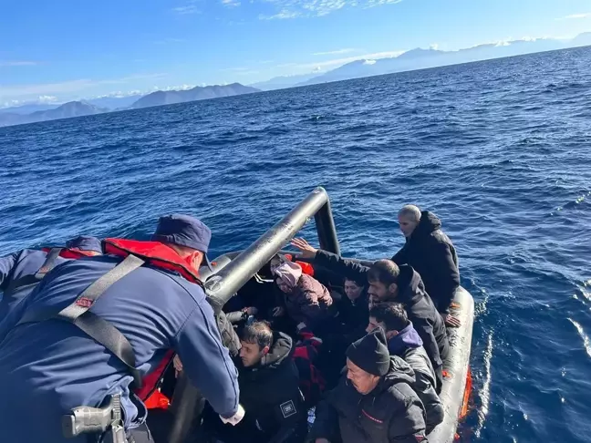 Dalaman Açıklarında 51 Düzensiz Göçmen Kurtarıldı