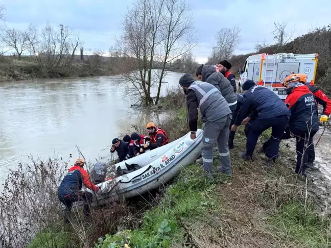 Sakarya'da Nehirde Bulunan Ceset, Kayıp Genç Evliya Kayış'a Ait