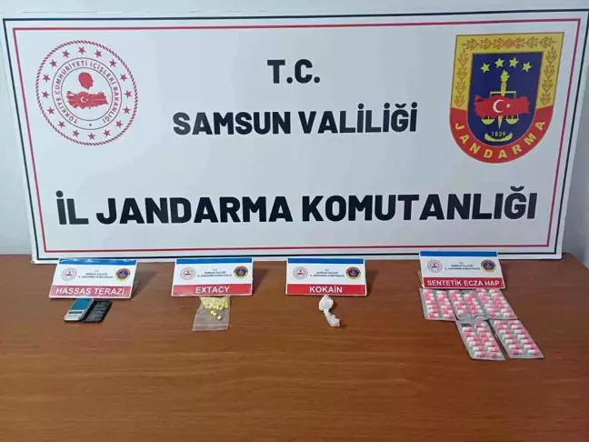 Samsun'da Uyuşturucu Ticareti Yapan 3 Kişi Yakalandı