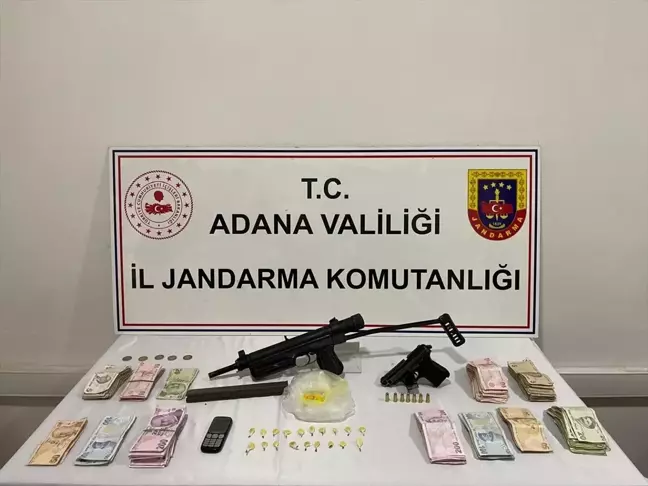 Adana'da Uyuşturucu Operasyonu: 4 Kilogram Ham Madde ve 2 Tabanca Ele Geçirildi