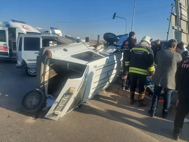 Gaziantep'te Trafik Kazasında 14 Kişi Yaralandı