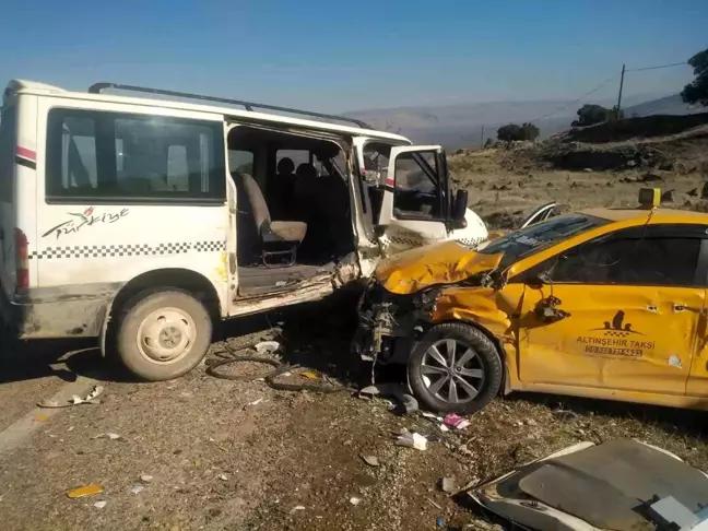 Gaziantep'te Ticari Araç Kaza Yaptı: 7 Yaralı