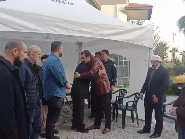 Kaymakam Topsakaloğlu, Yangında Hayatını Kaybeden Ailenin Yakınlarına Taziye Ziyareti Gerçekleştirdi