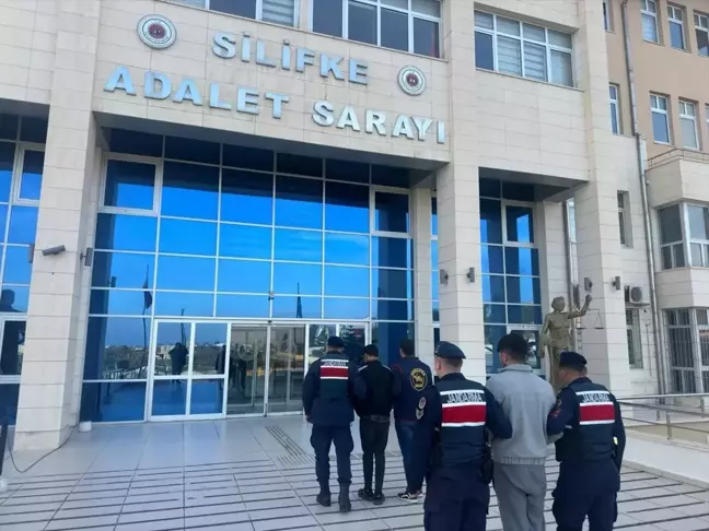 Mersin'de Kablo Hırsızlığı Yapan 2 Şüpheli Tutuklandı