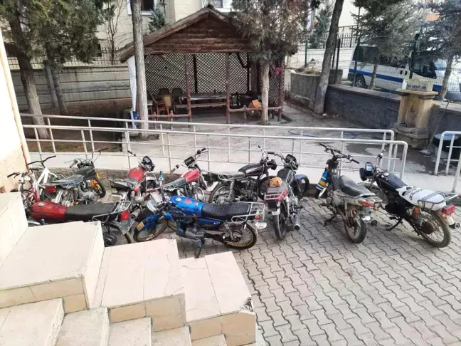 Kırşehir'de Motosiklet Denetiminde 8 Araç Ele Geçirildi