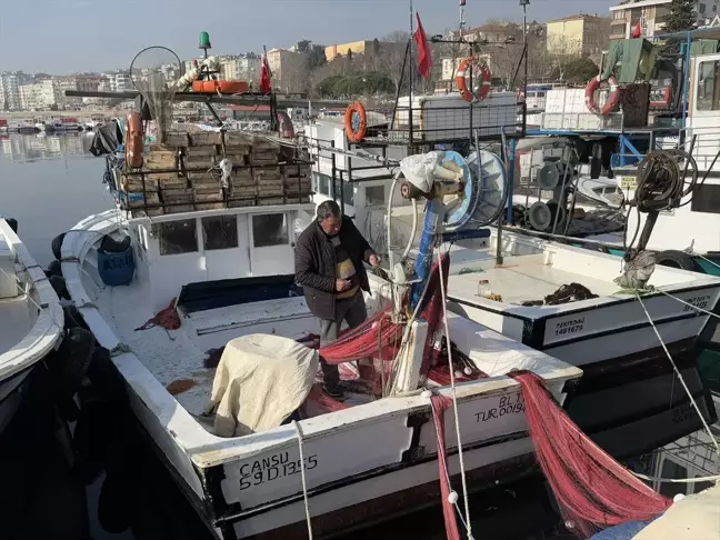 Tekirdağ'da Balıkçılar Karides Avına Hazırlanıyor