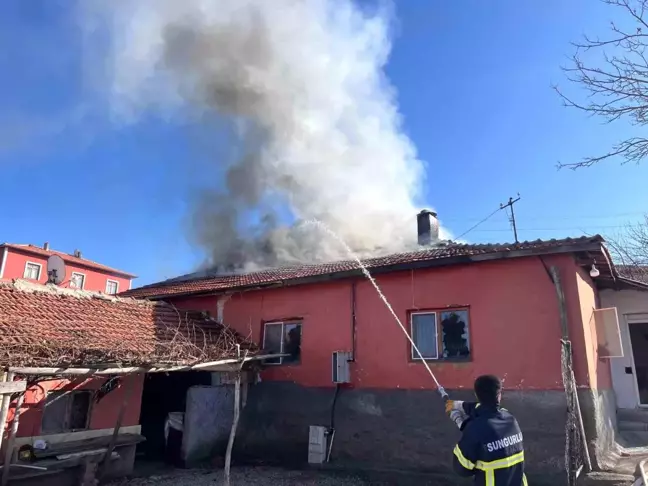 Çorum'da Yangın: Bir Ev Kullanılamaz Hale Geldi