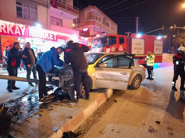 Osmaniye'de İki Otomobilin Çarpıştığı Kaza Güvenlik Kamerasında