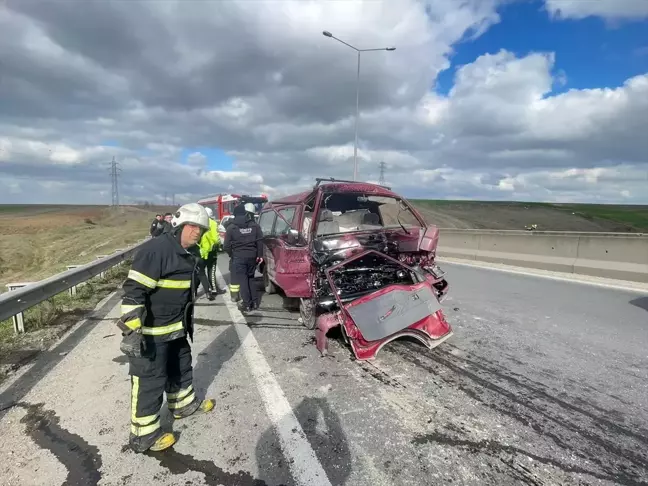 Çorlu'da Minibüs Çarpışması: 1 Yaralı