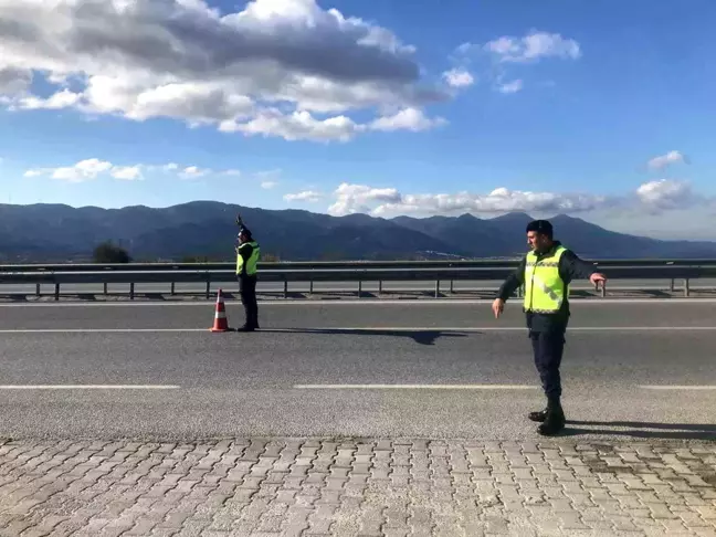 Kuşadası'nda Hayvan Hastalıklarına Karşı Yol Kontrol Denetimi