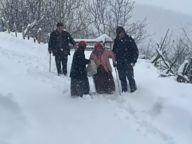 Kardan Dolayı Hastaneye Gidemeyen Kadına Belediyeden Yardım