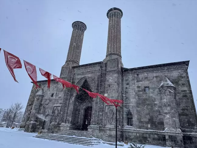 Erzurum, Kars ve Ardahan'da Kar ve Soğuk Hava Etkili Oluyor