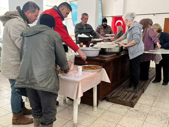 Yalova'nın Güneyköy'ünde Ücretsiz Yemek Uygulaması Başlatıldı