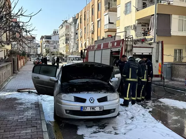 Antalya'da Oto Tamircisinin Test Sürüşünde Yangın Çıktı