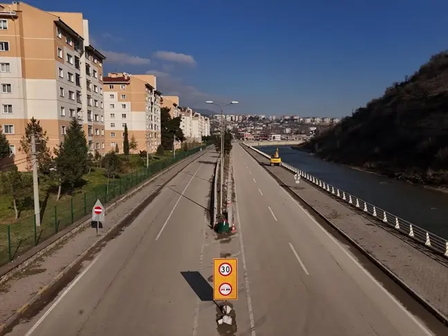 Karabük'te Cadde Yenileme Çalışmaları Devam Ediyor