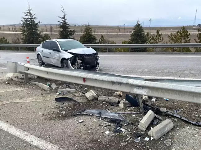 Konya'da Kaygan Yolda Trafik Kazası: 1 Yaralı