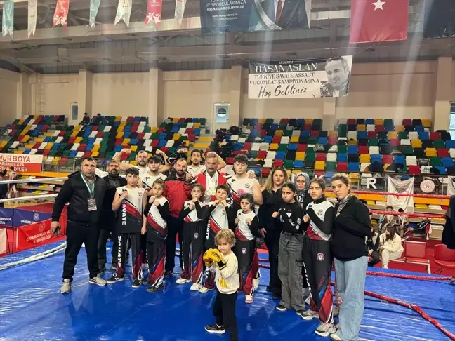 Çubuklu Sporcular, Türkiye Savate Şampiyonası'nda Başarı Sağladı