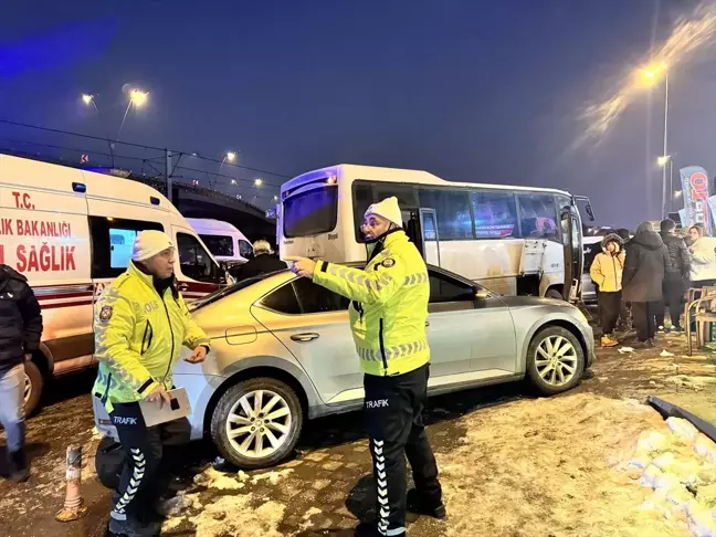 Kayseri'de Zincirleme Trafik Kazası: 7 Yaralı