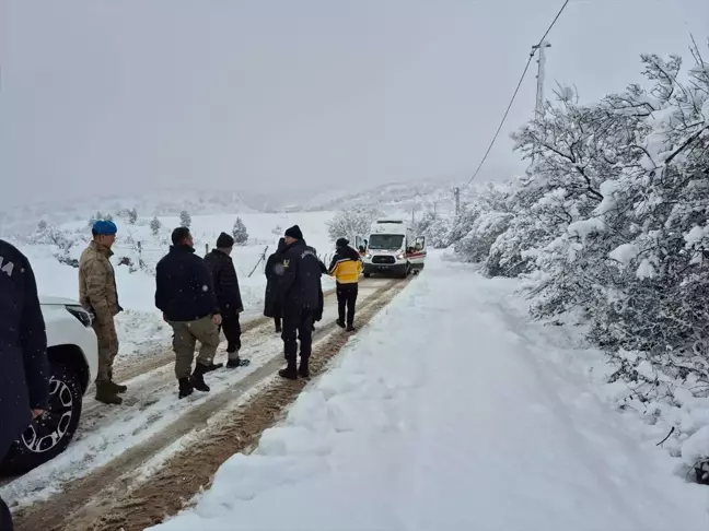 Kar Yağışı Nedeniyle Mahsur Kalan Hamile Kadın Kurtarıldı