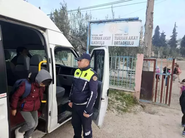 Mersin'de Okul Servis Araçlarına Sıkı Denetim