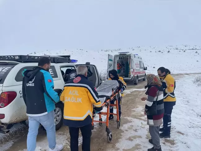 Çorum'da Yaşlı Adam UMKE Ekipleri Tarafından Hastaneye Ulaştırıldı