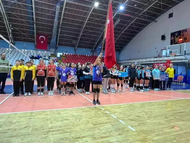 2024-2025 Eğitim Yılı Okul Sporları Voleybol Müsabakaları Manisa'da Başladı