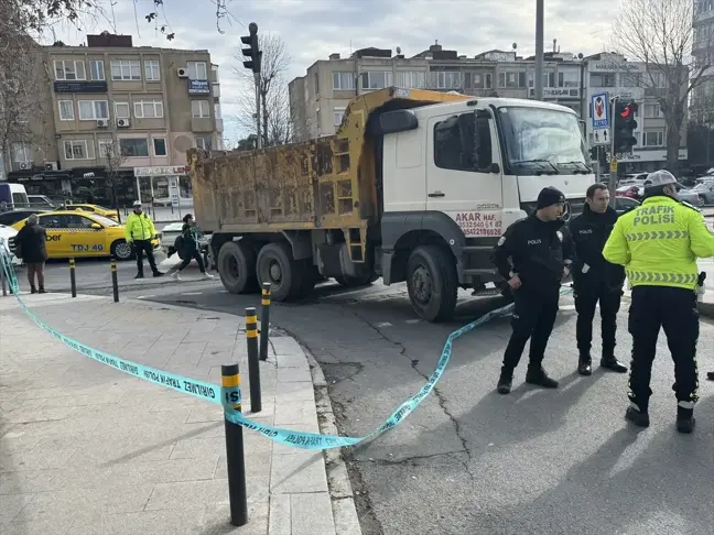 Beşiktaş'ta Hafriyat Kamyonu 80 Yaşındaki Kadına Çarptı