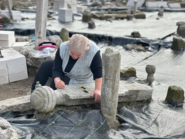 Edirne'de Osmanlı Dönemi Türbe ve Mezarları Onarılıyor