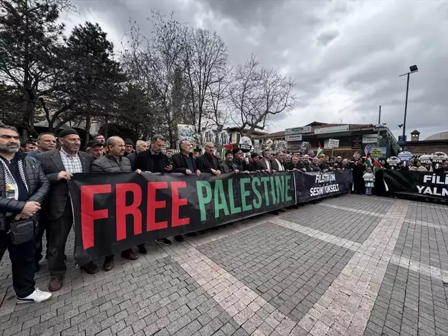 Bursa'da Trump'ın Filistinlileri zorla yerinden etme planı protesto edildi