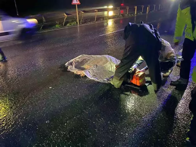 Çekmeköy'de Trafik Kazası: 2 Ölü, 2 Yaralı