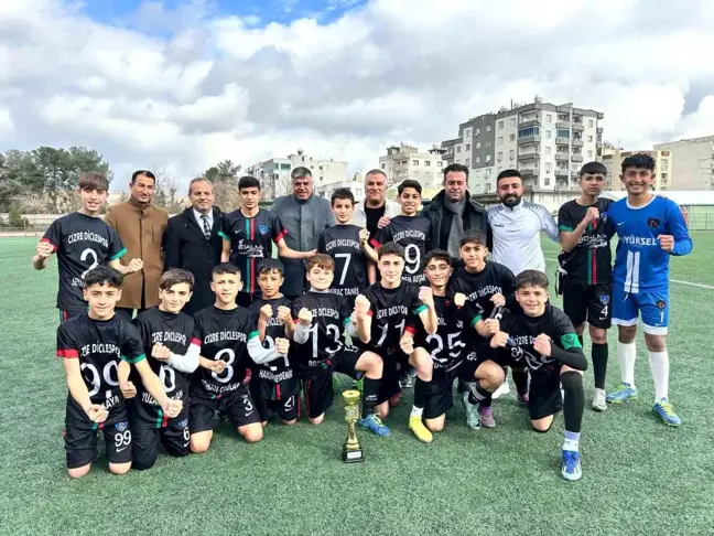 Cizre Dicle Spor U14 Takımı Namağlup Şampiyon Oldu