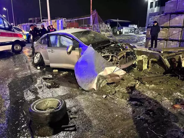 İstanbul'da Trafik Kazası: Sürücü Hayatını Kaybetti