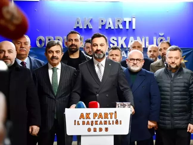 Karadeniz'de AK Parti teşkilatlarından vatandaşlara 