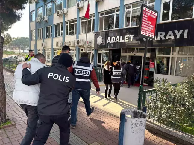 Balıkesir'de Oto Hırsızlığı Operasyonu: 7 Gözaltı