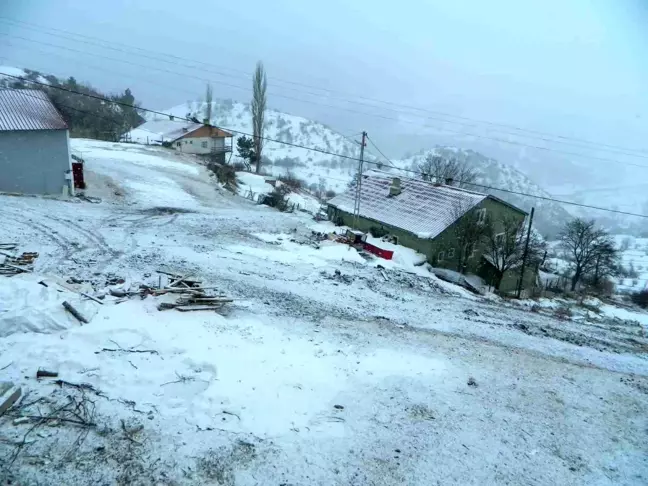 Ardahan'ın Posof İlçesinde Kar Yağışı Başladı