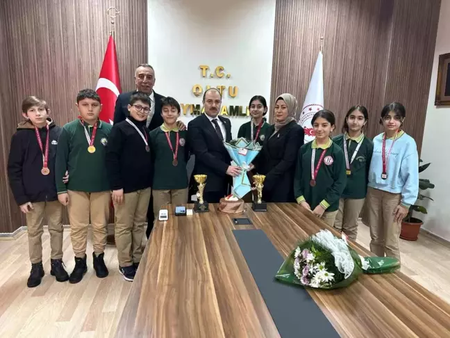 Oltu Badminton Takımı'ndan Gurur Verici Başarı