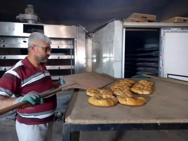 Ramazan Ayının Vazgeçilmezi Tırnaklı Pidenin Fiyatları Belli Oldu