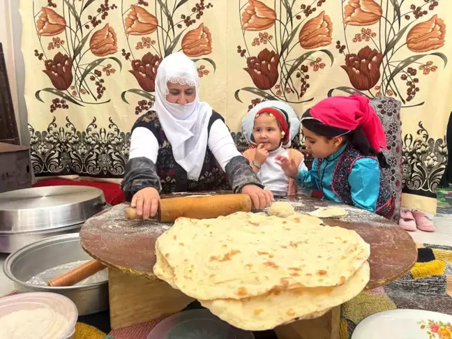 Ağrı'da Gelenekler Çocuklara Aktarıldı