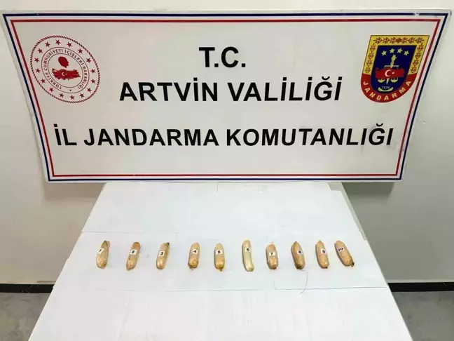 Artvin'de Uyuşturucu Taciri Cerrahi Müdahale ile Yakalandı