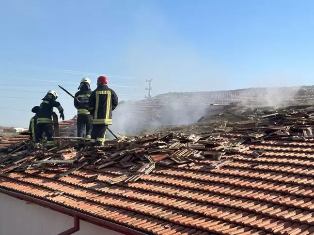 Konya'da Garajda Yangın: Maddi Hasar Meydana Geldi